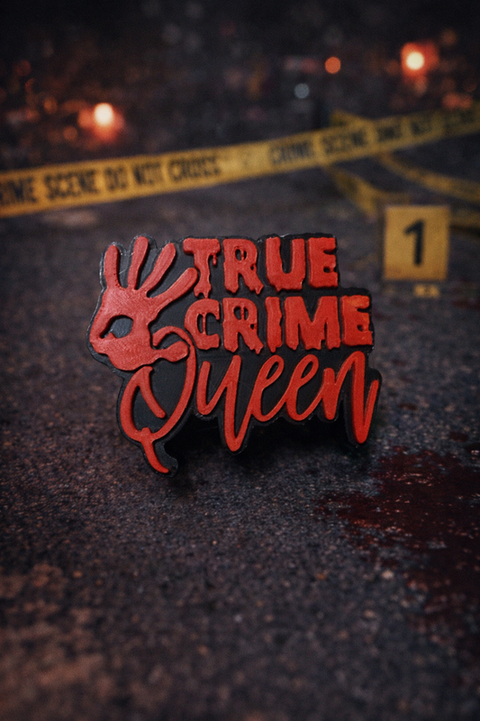 True Crime Queen Straw topper